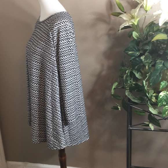 Chacha Vente Ladies Top - Picture 2 of 4